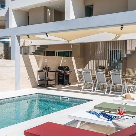 Villa Axia *